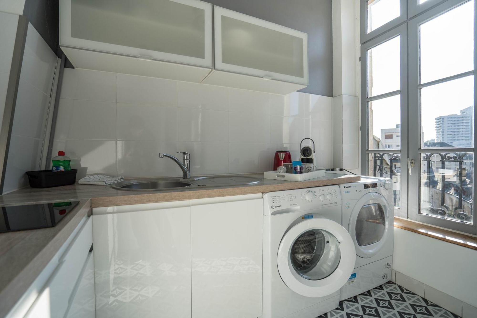 Charming City Center Flat รูออง ภายนอก รูปภาพ