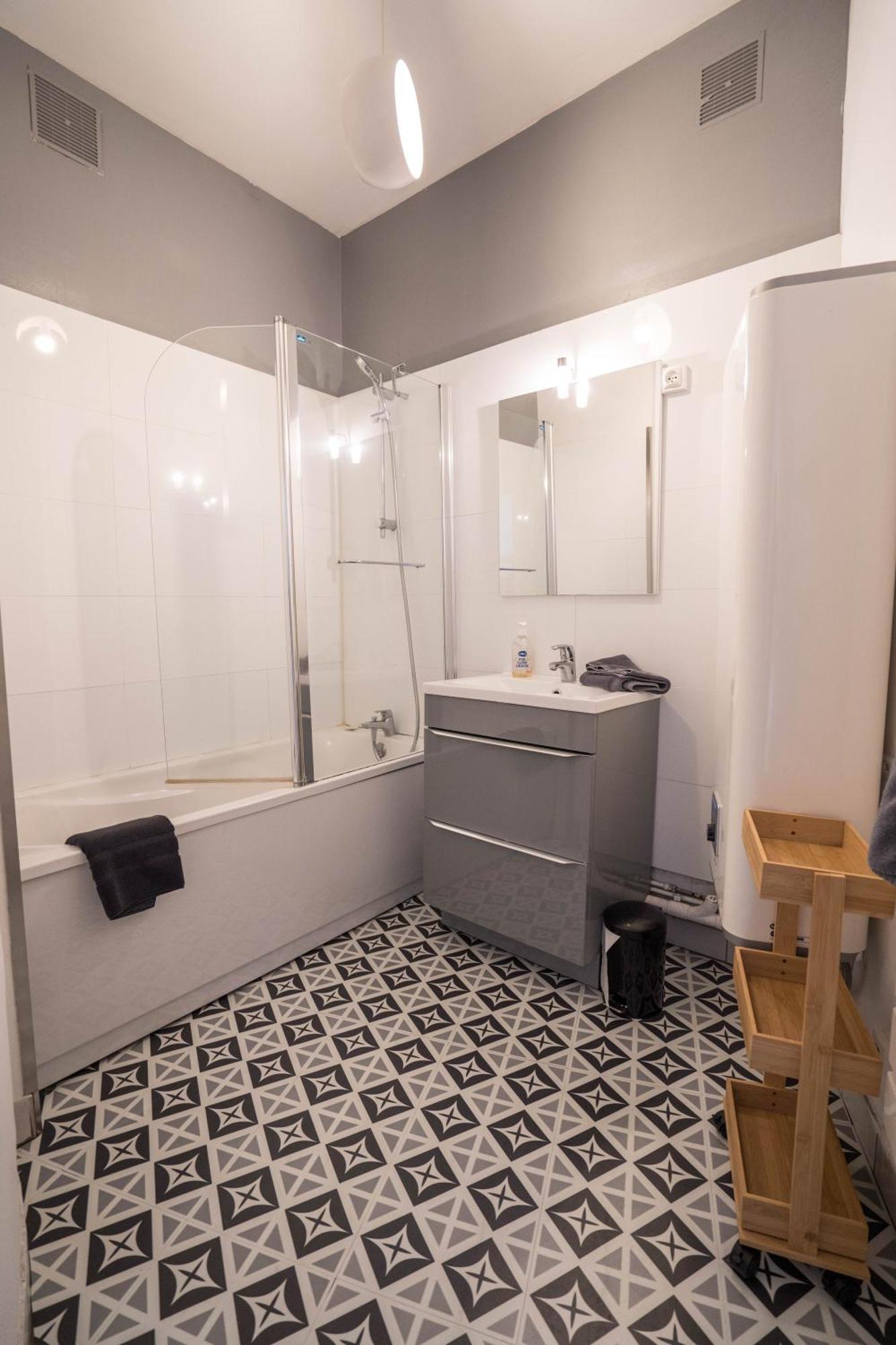Charming City Center Flat รูออง ภายนอก รูปภาพ