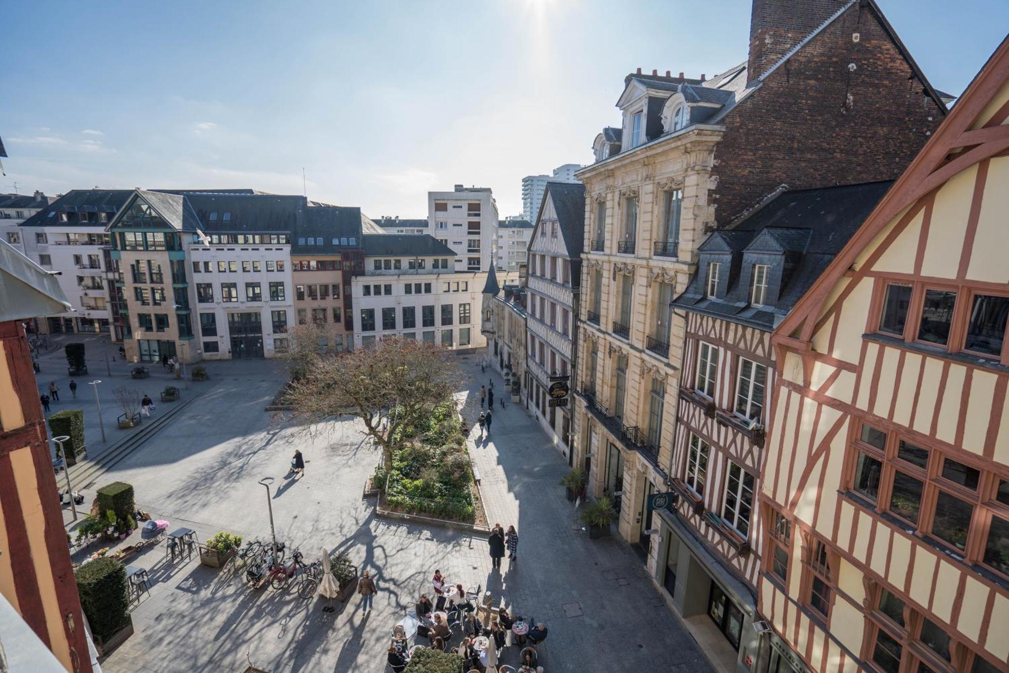 Charming City Center Flat รูออง ภายนอก รูปภาพ