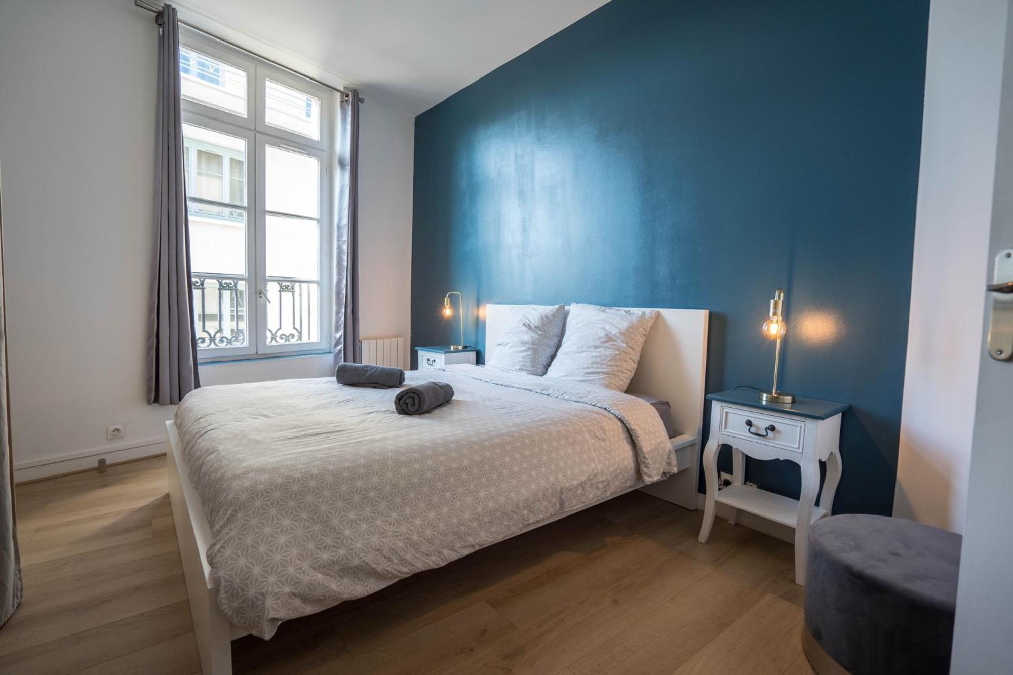 Charming City Center Flat รูออง ภายนอก รูปภาพ
